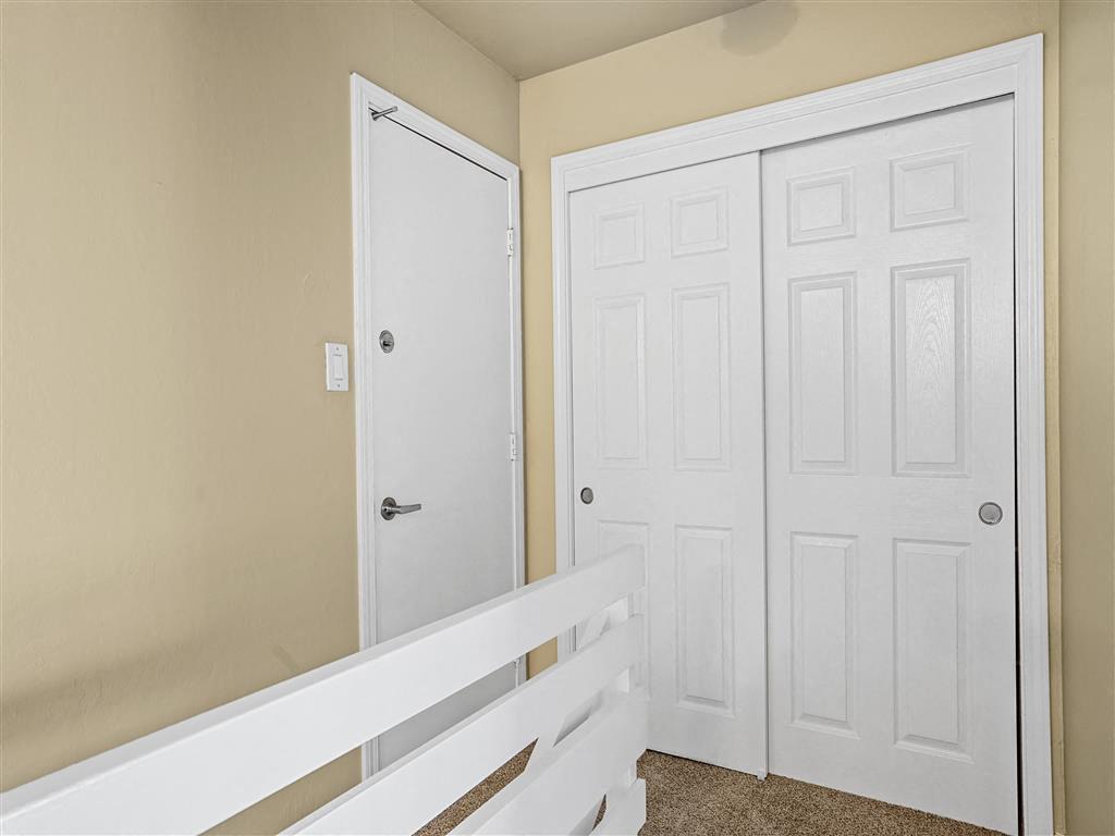 Peninsula Pines Apartments photo 3